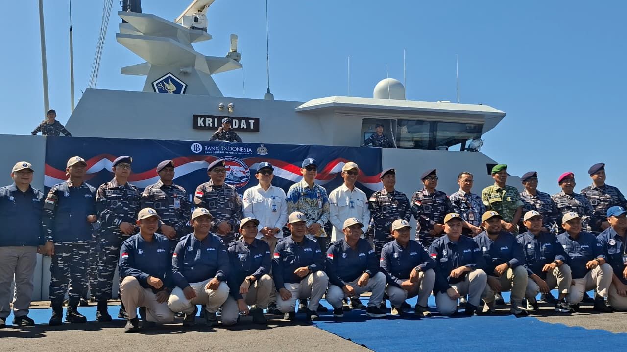 Gaungkan Rupiah Berdaulat, BI-TNI AL Kodaeral VIII Bawa Rp5 Miliar Sasar 5 Pulau Terluar